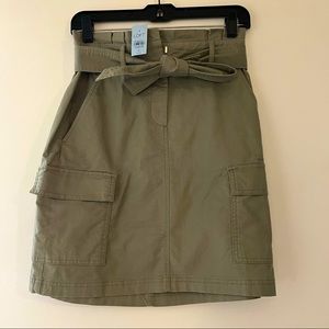 LOFT Cargo skirt. Size 0P. NWT.